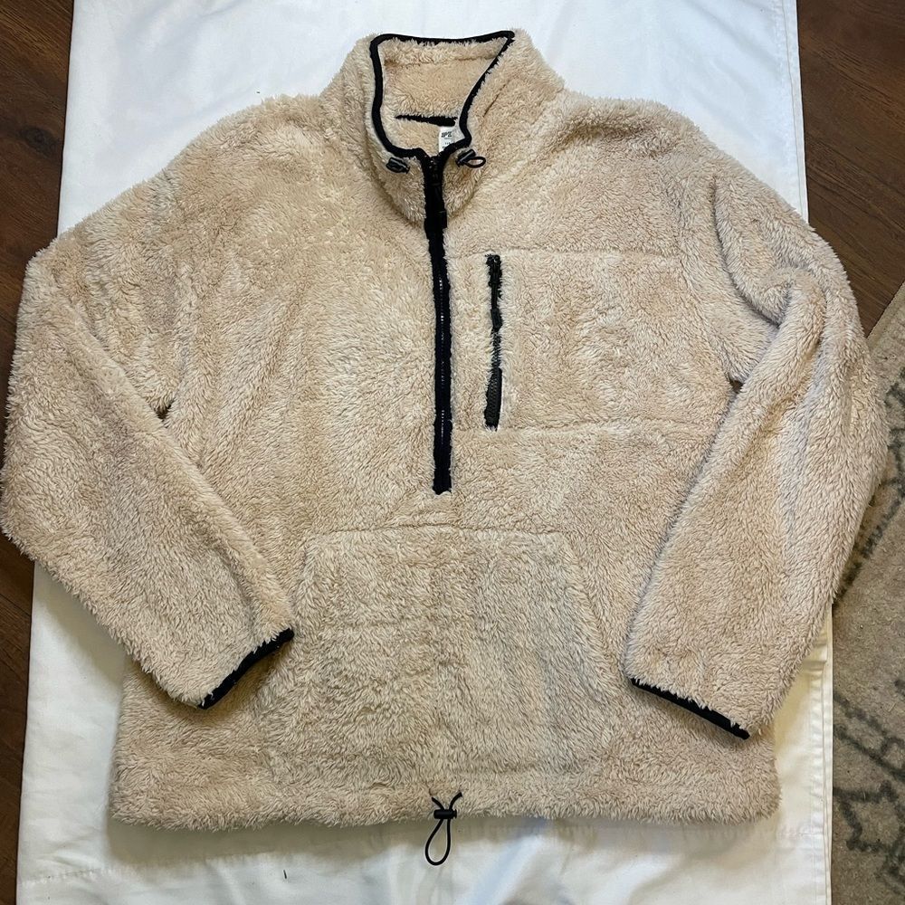 PINK by Victoria Secret size large cream teddy bear pullover jacket